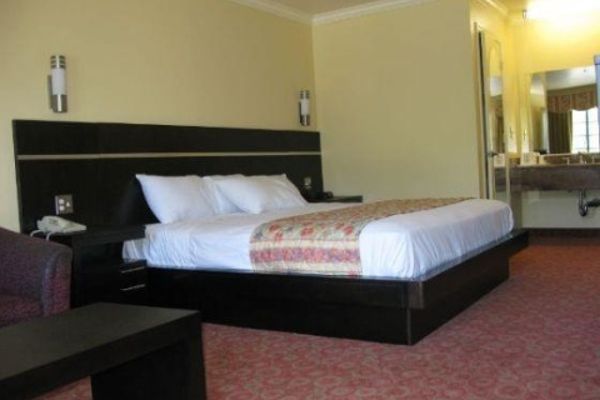 COUNTRY INN SONORA (Jamestown)